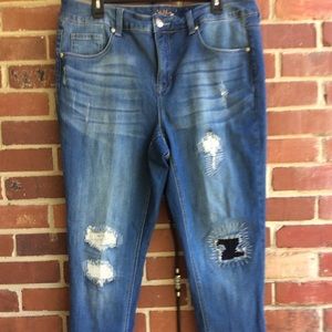 Melissa McCarthy distressed jeans SEVEN 7